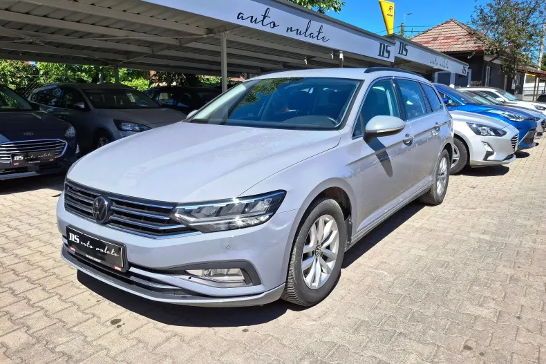 Volkswagen Passat din 2023 cu 83.229 km - oferta VOL222643 - foto 1