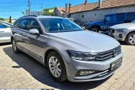 Volkswagen Passat din 2023 cu 83.229 km - oferta VOL222643 - foto 2