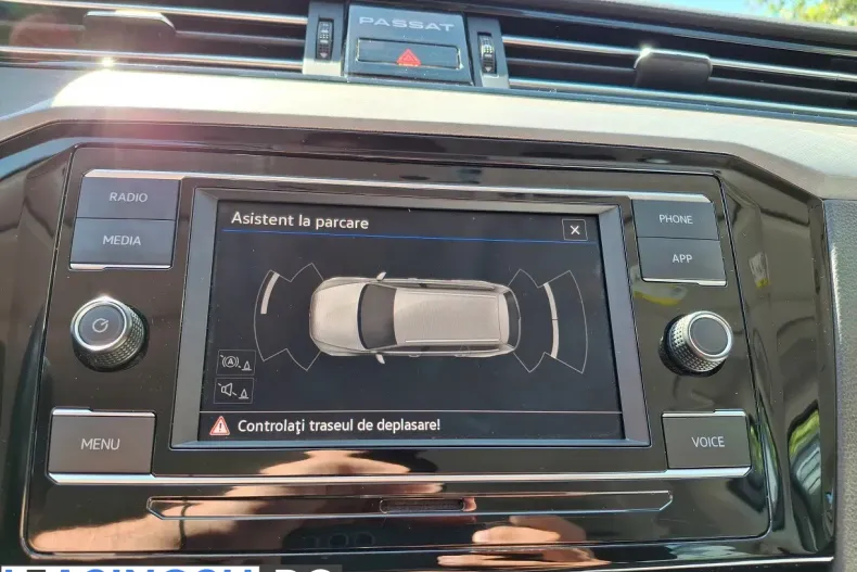 Volkswagen Passat din 2023 cu 83.229 km - oferta VOL222643 - foto 13