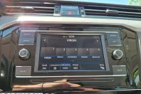 Volkswagen Passat din 2023 cu 83.229 km - oferta VOL222643 - foto 16