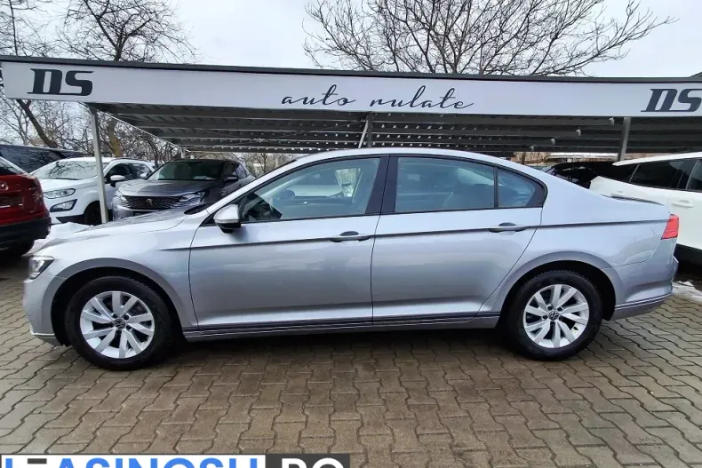 Volkswagen Passat din 2021 cu 60.881 km - oferta VOL222644 - foto 3