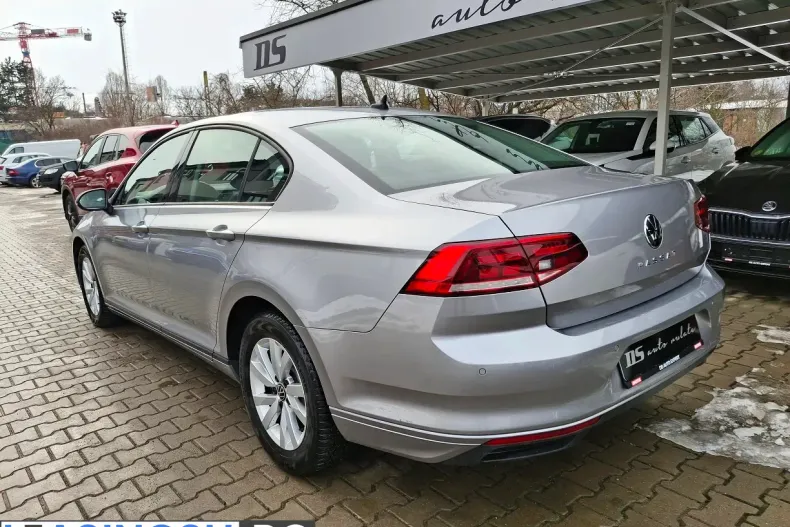 Volkswagen Passat din 2021 cu 60.881 km - oferta VOL222644 - foto 4