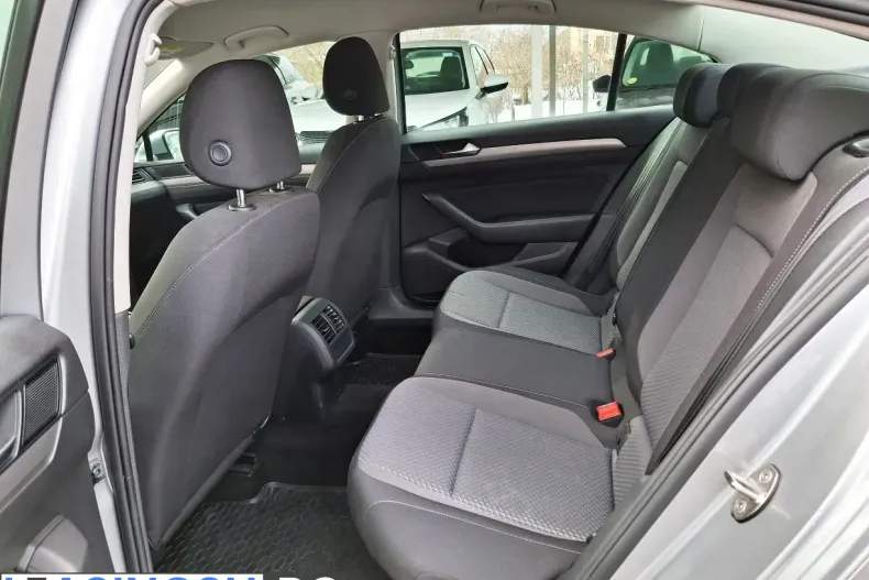 Volkswagen Passat din 2021 cu 60.881 km - oferta VOL222644 - foto 9
