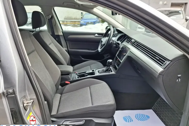 Volkswagen Passat din 2021 cu 60.881 km - oferta VOL222644 - foto 12