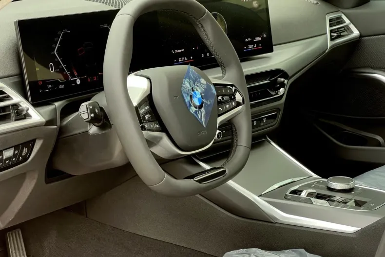BMW 320d (Seria 3) din 2025 cu 26 km - oferta BMW222648 - foto 12