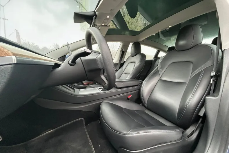 Tesla Model 3 din 2021 cu 84.000 km - oferta TES222658 - foto 3