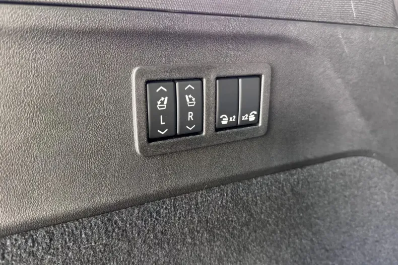 Cadillac Escalade din 2026 cu 10 km - oferta CAD222664 - foto 10