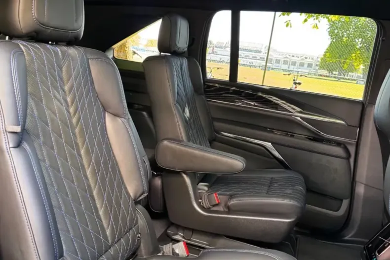 Cadillac Escalade din 2026 cu 10 km - oferta CAD222664 - foto 13