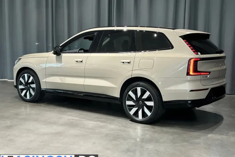 Volvo EX90 din 2024 cu 43.600 km - oferta VOL222676 - foto 3