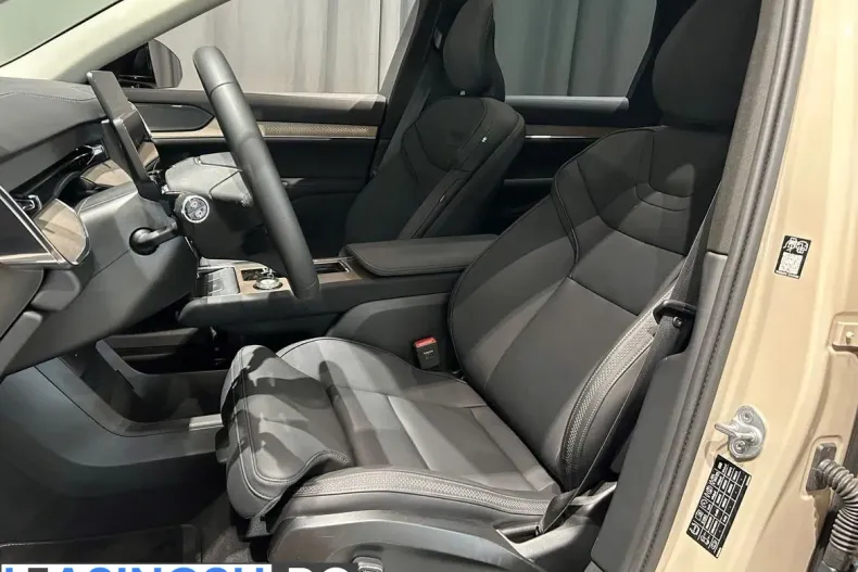 Volvo EX90 din 2024 cu 43.600 km - oferta VOL222676 - foto 6