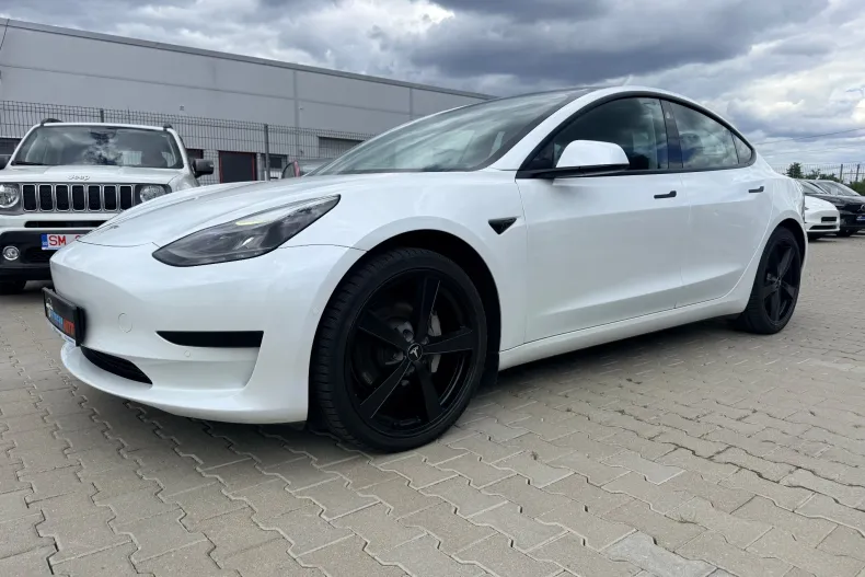 Tesla Model 3 din 2021 cu 95.000 km - oferta TES222681 - foto 1