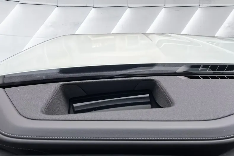 BMW 740d (Seria 7) din 2025 cu 24.875 km - oferta BMW222688 - foto 29