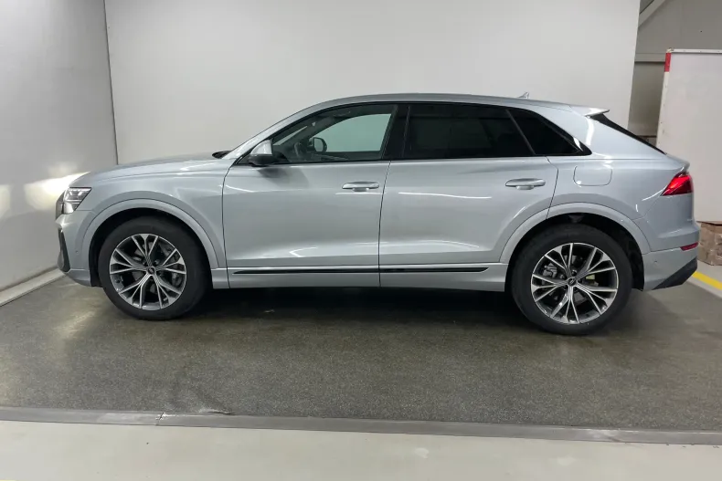 Audi Q8 din 2025 cu 29.710 km - oferta AUD222701 - foto 2