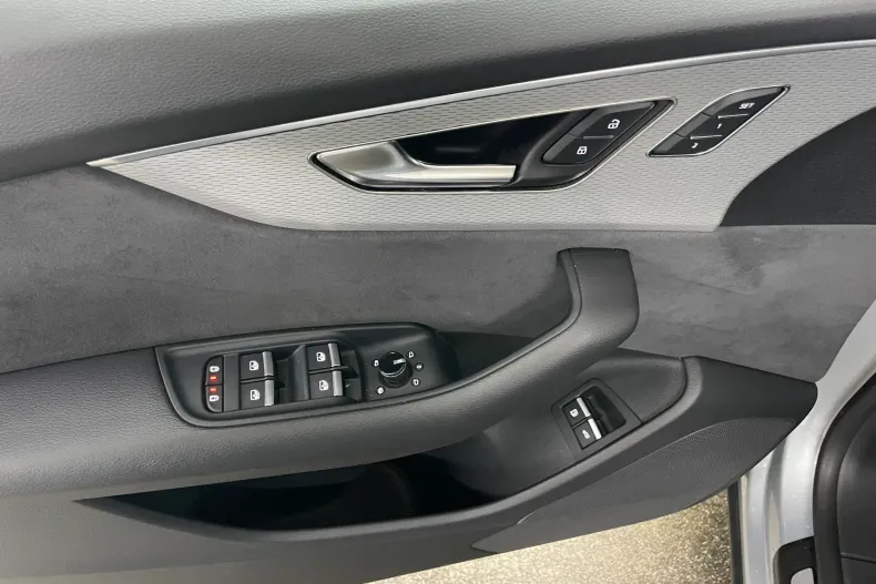 Audi Q8 din 2025 cu 29.710 km - oferta AUD222701 - foto 13