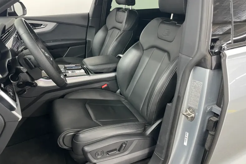 Audi Q8 din 2025 cu 29.710 km - oferta AUD222701 - foto 17