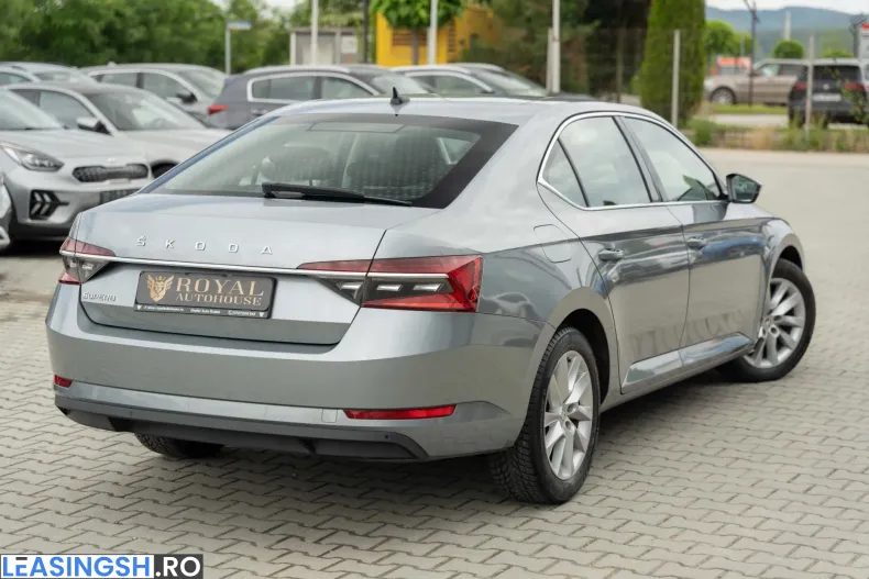 Skoda Superb din 2021 cu 45.389 km - oferta SKO222705 - foto 4