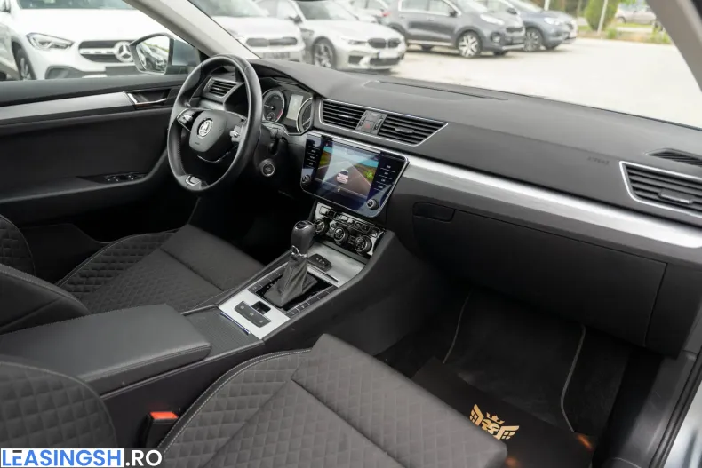 Skoda Superb din 2021 cu 45.389 km - oferta SKO222705 - foto 7