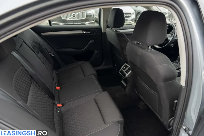 Skoda Superb din 2021 cu 45.389 km - oferta SKO222705 - foto 8