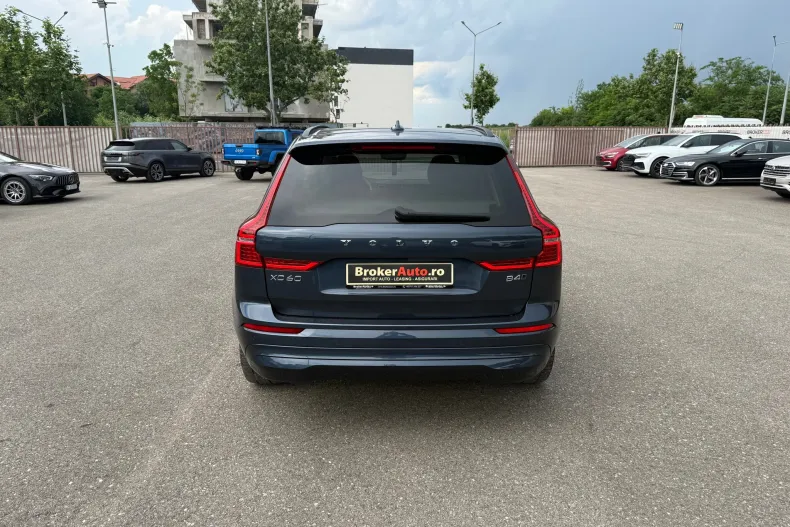 Volvo XC60 din 2021 cu 102.688 km - oferta VOL222712 - foto 3