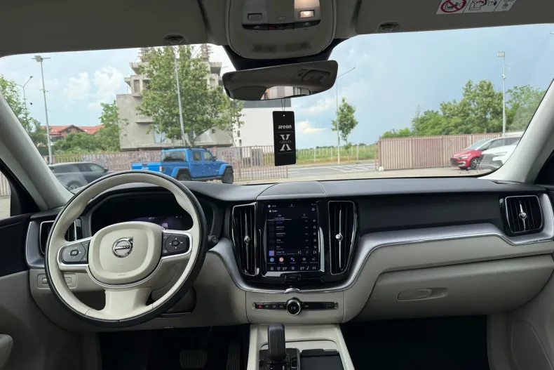 Volvo XC60 din 2021 cu 102.688 km - oferta VOL222712 - foto 11