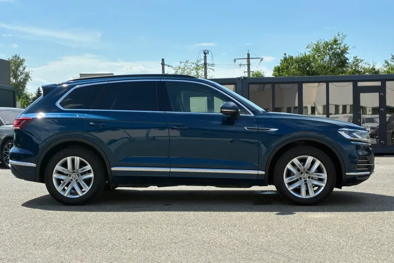 Volkswagen Touareg din 2022 cu 96.388 km - oferta VOL222715 - foto 4