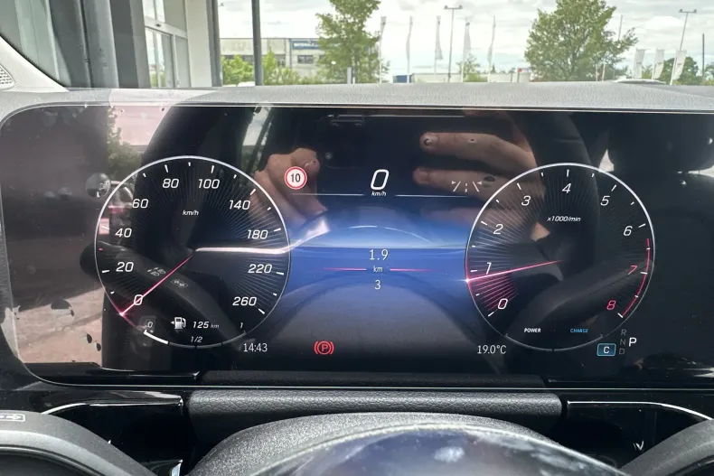 Mercedes-Benz GLA (Clasa GLA) din 2026 cu 10 km - oferta MER222717 - foto 13