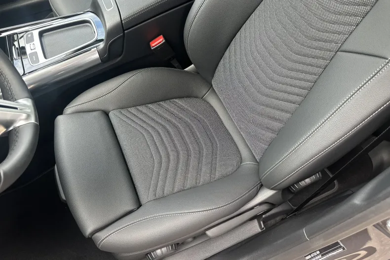 Mercedes-Benz GLA (Clasa GLA) din 2026 cu 10 km - oferta MER222717 - foto 17