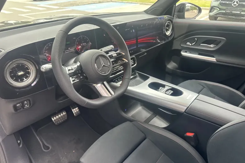 Mercedes-Benz GLB (Clasa GLB) din 2026 cu 3.100 km - oferta MER222724 - foto 11