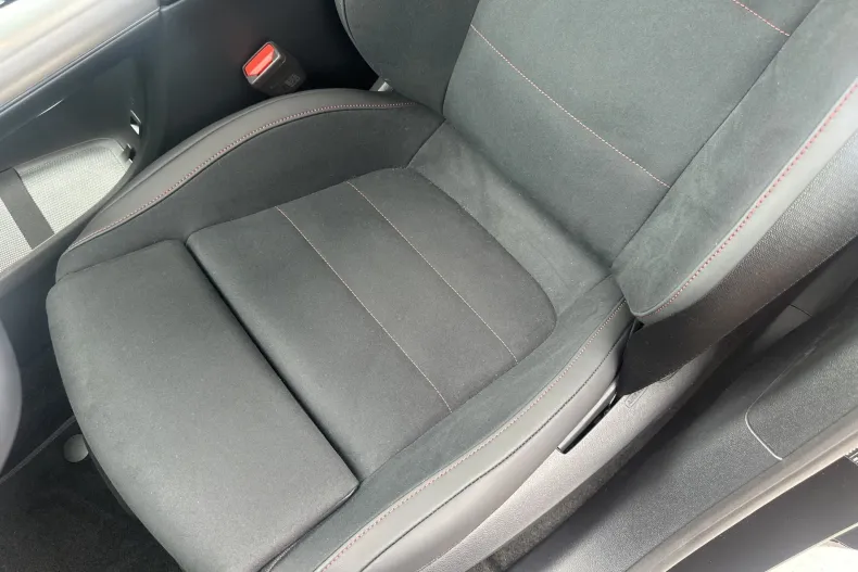 Mercedes-Benz GLB (Clasa GLB) din 2026 cu 3.100 km - oferta MER222724 - foto 18