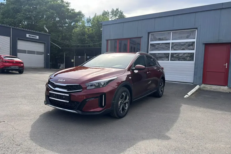 Kia XCeed din 2026 cu 5 km - oferta KIA222728 - foto 1