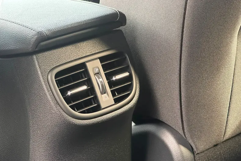 Kia XCeed din 2026 cu 5 km - oferta KIA222728 - foto 9
