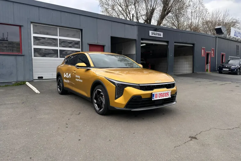 Kia K4 din 2025 cu 1.750 km - oferta KIA222730 - foto 4