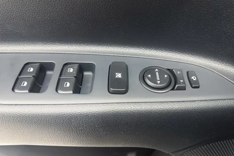 Kia Stonic din 2025 cu 4 km - oferta KIA222731 - foto 7