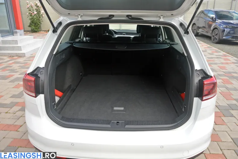 Volkswagen Passat din 2022 cu 109.520 km - oferta VOL222734 - foto 40