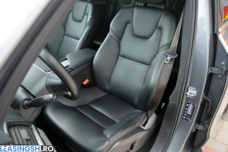 Volvo XC90 din 2020 cu 160.908 km - oferta VOL222736 - foto 23