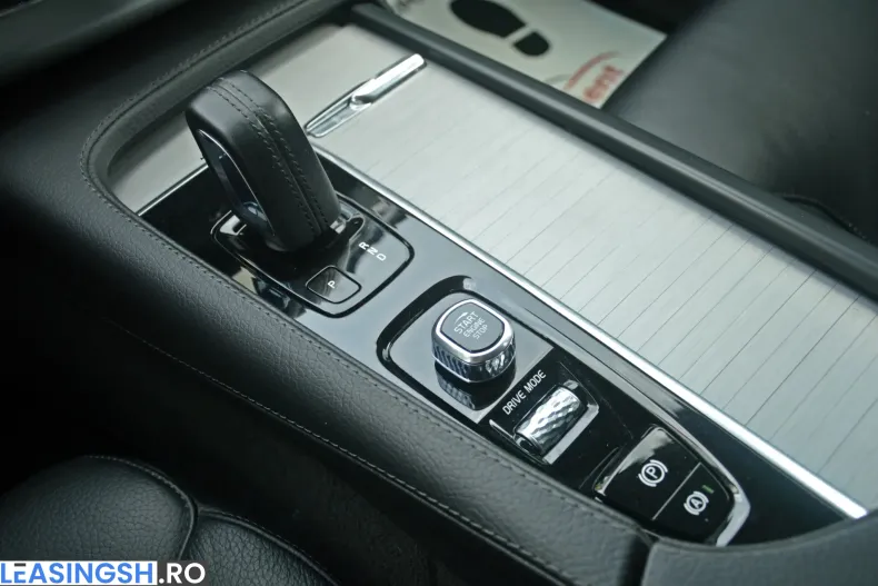 Volvo XC90 din 2020 cu 160.908 km - oferta VOL222736 - foto 33