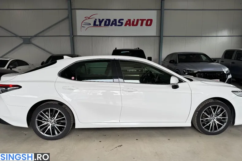 Toyota Camry din 2023 cu 109.500 km - oferta TOY222738 - foto 5