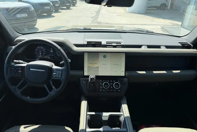 Land Rover Defender din 2026 cu 3.000 km - oferta LAN222743 - foto 4