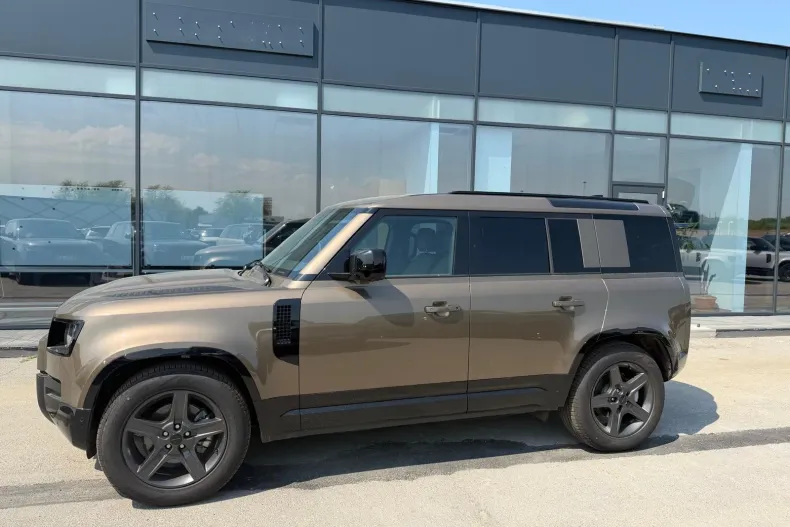 Land Rover Defender din 2026 cu 3.000 km - oferta LAN222743 - foto 6
