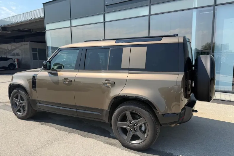 Land Rover Defender din 2026 cu 3.000 km - oferta LAN222743 - foto 8