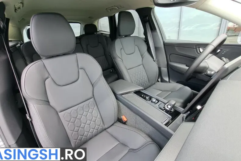 Volvo XC60 din 2025 cu 1 km - oferta VOL222747 - foto 11