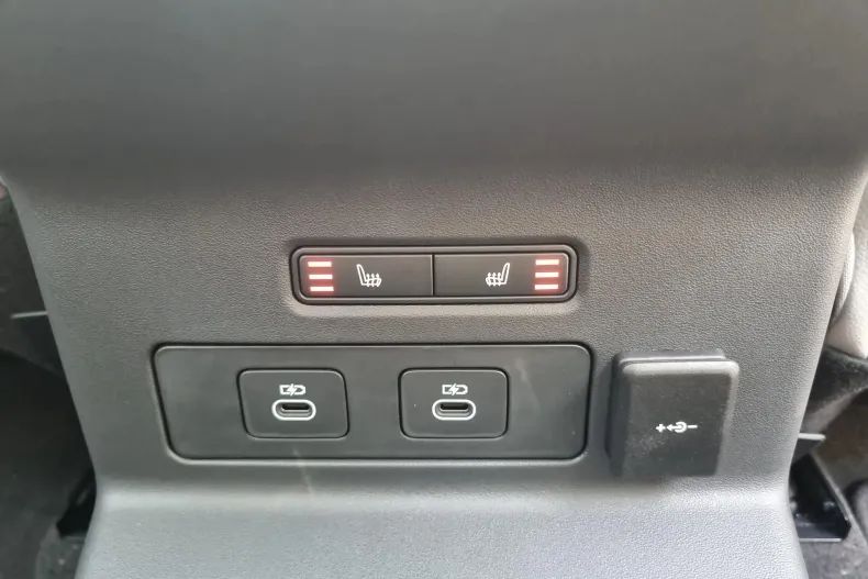 Land Rover Range Rover Velar din 2025 cu 3.850 km - oferta LAN222753 - foto 22