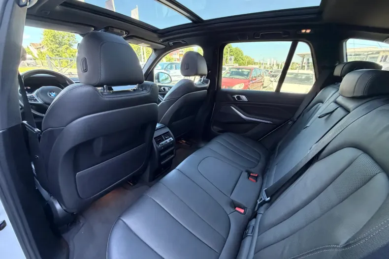 BMW X5 (Seria X) din 2021 cu 111.471 km - oferta BMW222755 - foto 17