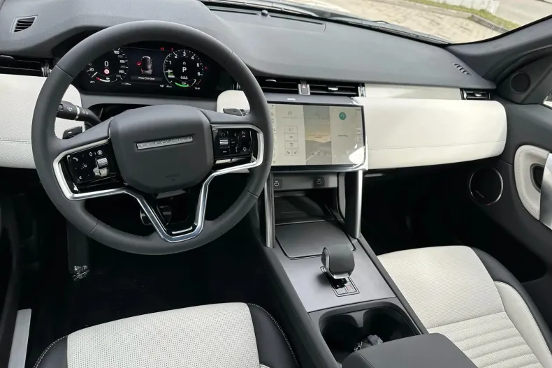Land Rover Discovery Sport din 2023 cu 22.000 km - oferta LAN222767 - foto 4
