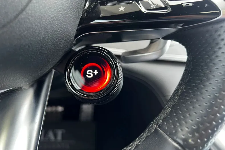 Mercedes-Benz AMG GT (Clasa GT) din 2023 cu 97.400 km - oferta MER222771 - foto 12