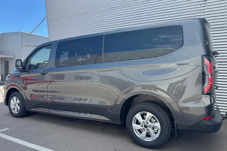Ford Transit Custom din 2026 cu 1 km - oferta FOR222782 - foto 13