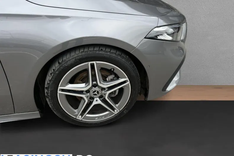 Mercedes-Benz A 200 (Clasa A) din 2024 cu 3.783 km - oferta MER222800 - foto 16