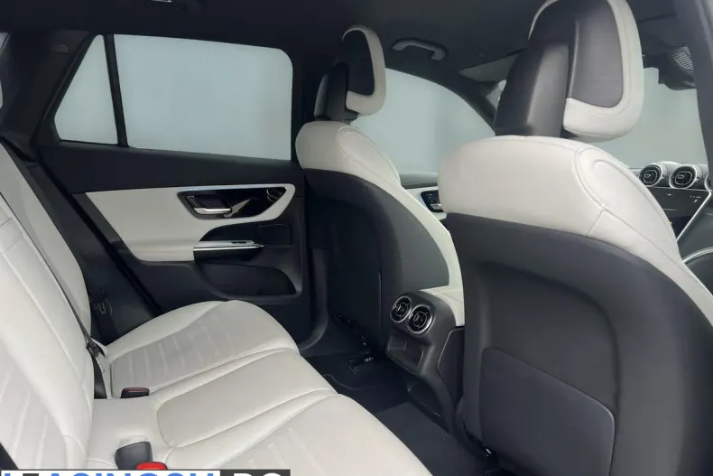 Mercedes-Benz GLC (Clasa GLC) din 2024 cu 40.584 km - oferta MER222805 - foto 15