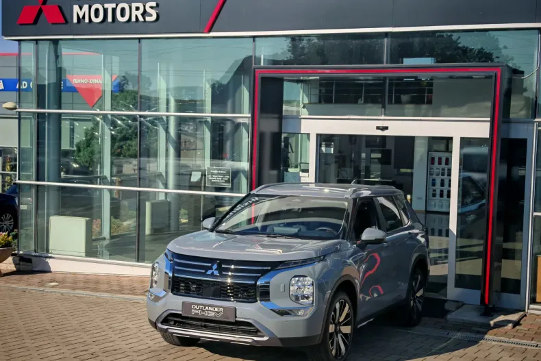 Mitsubishi Outlander din 2025 cu 48 km - oferta MIT222827 - foto 2