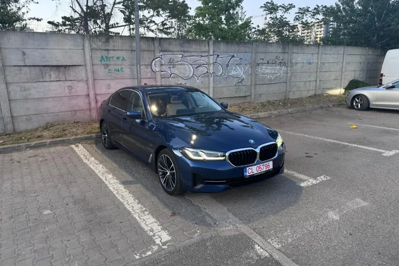 BMW 530e (Seria 5) din 2022 cu 142.584 km - oferta BMW222844 - foto 1